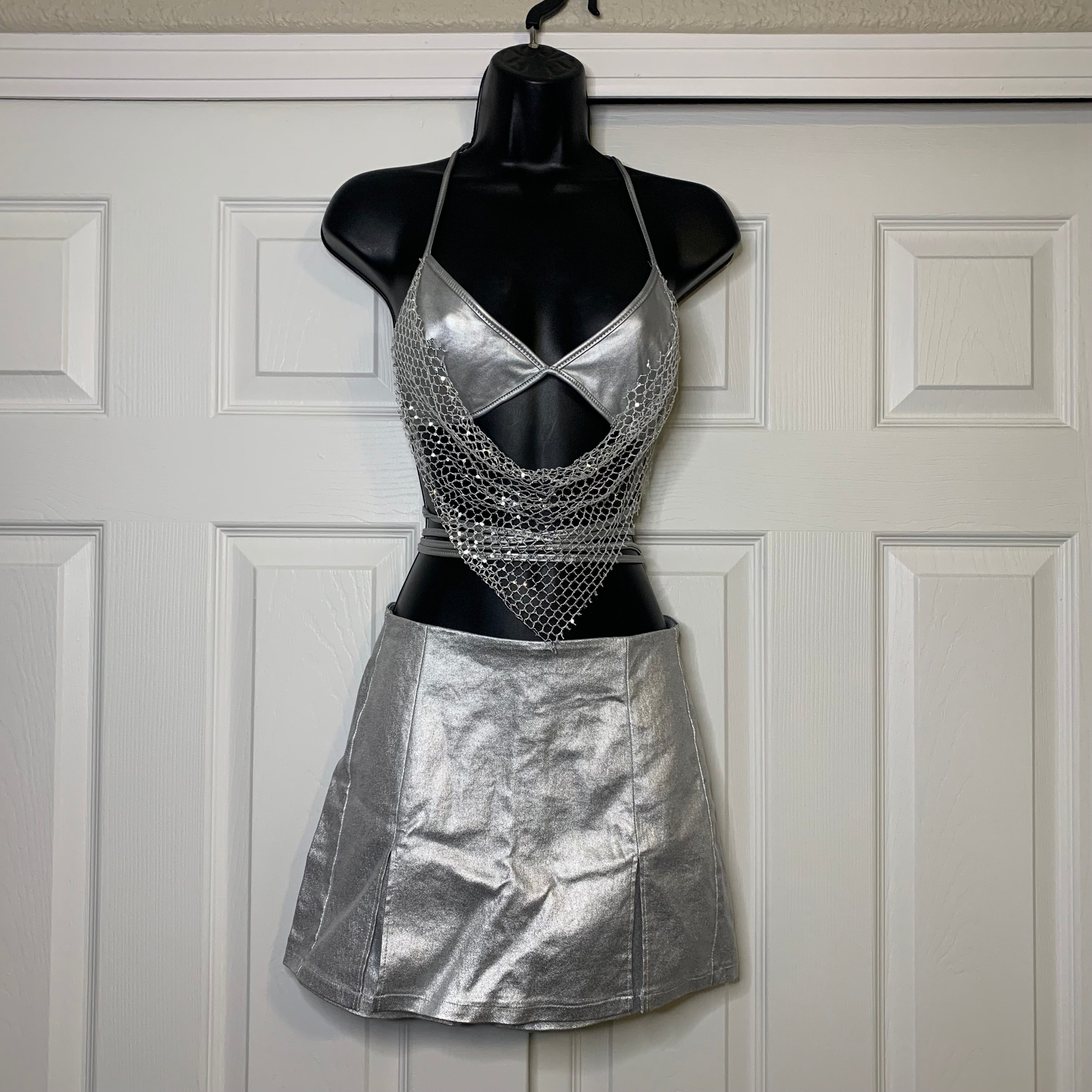 Metallic Silver Chainlink Top & Skort Set (M)