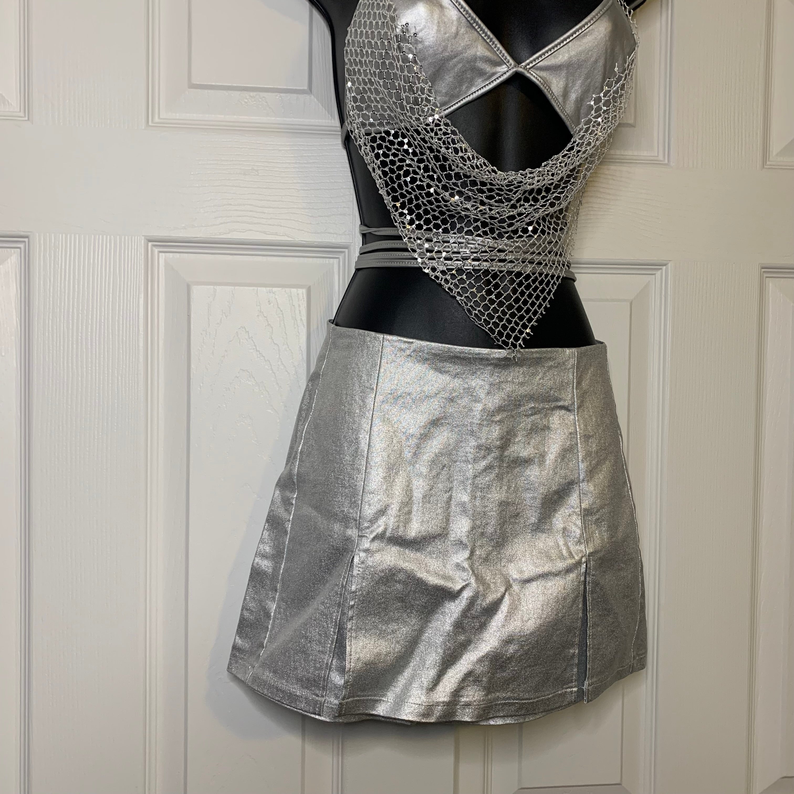 Metallic Silver Chainlink Top & Skort Set (M)